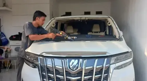 Pusat Jual & Pasang Kaca Mobil Agus Kaca Mobil